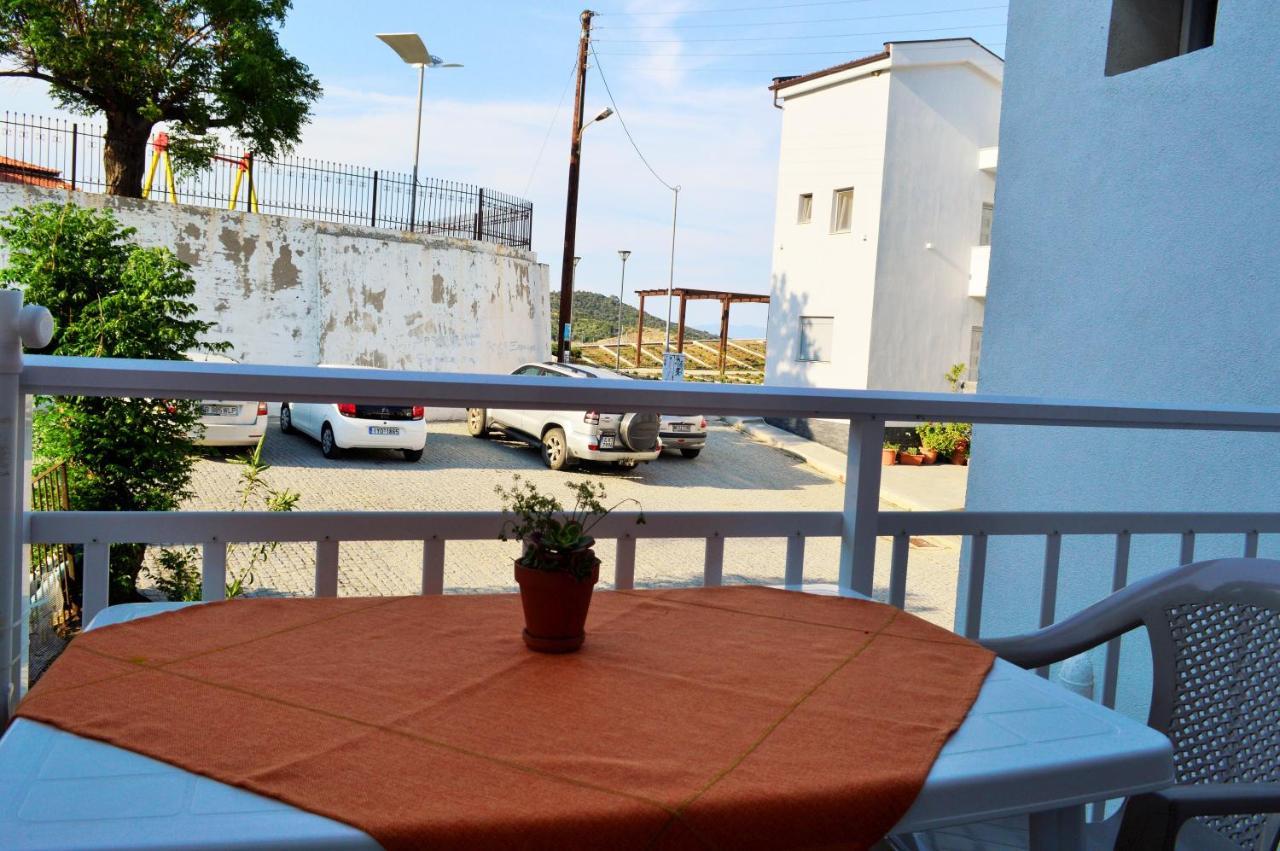 Giannas House Aparthotel Szárti Kültér fotó