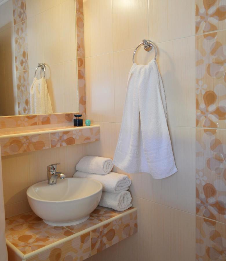 Giannas House Aparthotel Szárti Kültér fotó